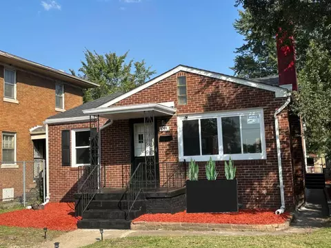 Exterior - 653 W Taft St, Gary, IN 46404 photo 1 of 3