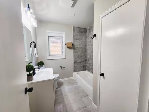 Bath - 653 W Taft St, Gary, IN 46404 photo 1 of 2