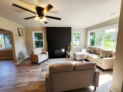 Living - 653 W Taft St, Gary, IN 46404 photo 1 of 1