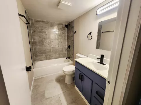 Bath - 653 W Taft St, Gary, IN 46404 photo 2 of 2