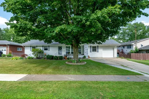 1304 Lafayette St, Valparaiso, IN 46383