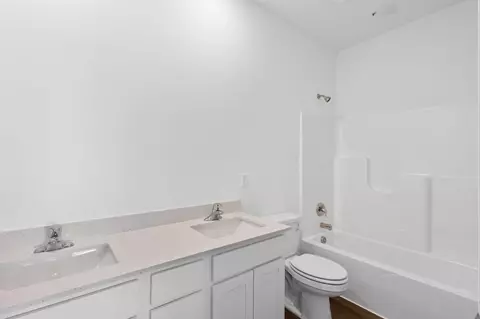 Bath - 10645 Blaine St, Crown Point, IN 46307 photo 2 of 2