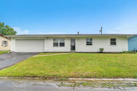 513 Remington Rd, Valparaiso, IN 46385