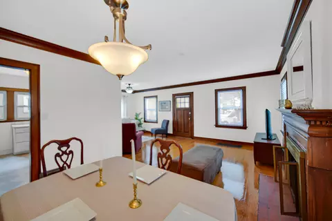 Dining - 7013 Jackson Ave, Hammond, IN 46324 photo 2 of 2