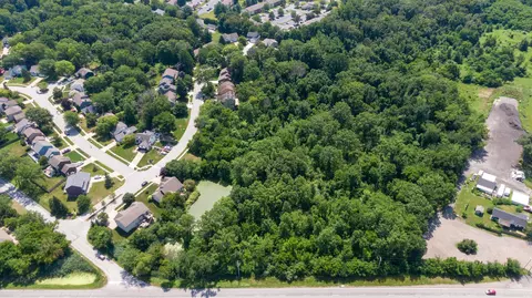 860 Quail Ridge Cir, Porter, IN 46304