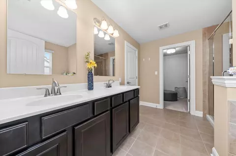 Entry Way - 8195 W 101st Pl, Saint John, IN 46373 photo 6 of 6