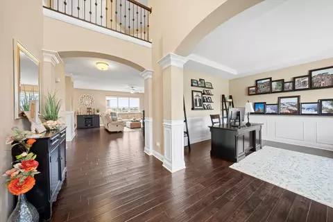 Entry Way - 8195 W 101st Pl, Saint John, IN 46373 photo 1 of 6
