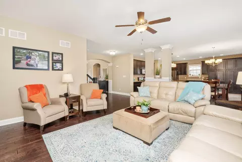 Living - 8195 W 101st Pl, Saint John, IN 46373 photo 2 of 2
