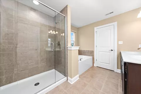 Bath - 8195 W 101st Pl, Saint John, IN 46373 photo 2 of 3