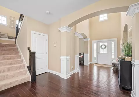 Entry Way - 8195 W 101st Pl, Saint John, IN 46373 photo 3 of 6
