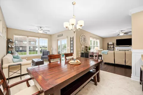 Dining - 8195 W 101st Pl, Saint John, IN 46373 photo 1 of 1