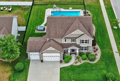 View/Area - 8195 W 101st Pl, Saint John, IN 46373 photo 1 of 5