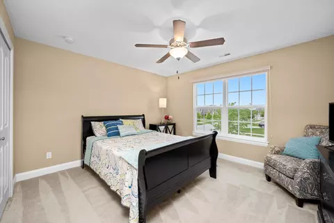 Bedroom - 8195 W 101st Pl, Saint John, IN 46373 photo 4 of 4