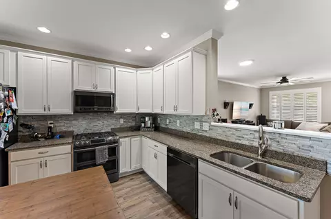 1144 Weaver Way, Burns Harbor, IN 46304 photo 11