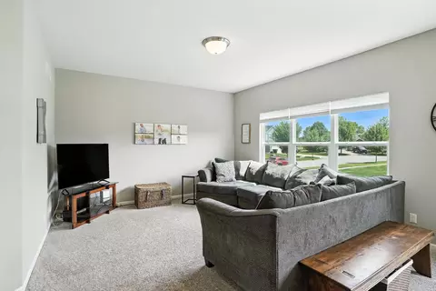 543 Chicory Ln, Valparaiso, IN 46385 photo 10
