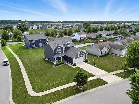 543 Chicory Ln, Valparaiso, IN 46385 photo 3