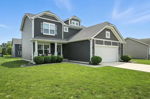 543 Chicory Ln, Valparaiso, IN 46385 photo 2
