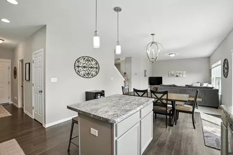543 Chicory Ln, Valparaiso, IN 46385 photo 5