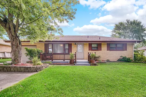 5835 Roosevelt St, Merrillville, IN 46410