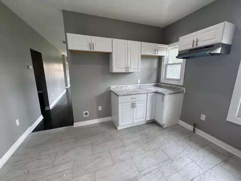 1052 Tyler St, Gary, IN 46402 photo 7