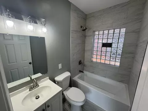1052 Tyler St, Gary, IN 46402 photo 9