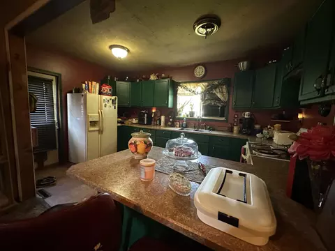 224 E State St, Morocco, IN 47963 photo 3