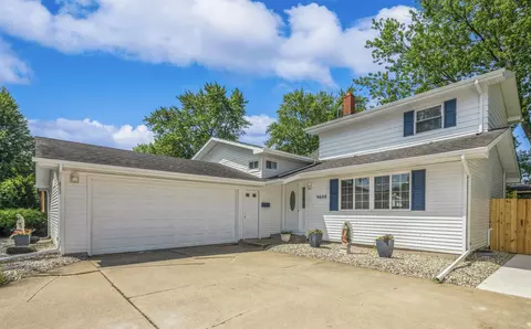 Exterior - 9608 Cypress Ave, Munster, IN 46321 photo 1 of 4