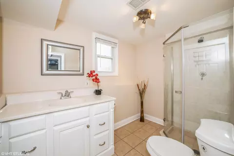 Bath - 9608 Cypress Ave, Munster, IN 46321 photo 1 of 2