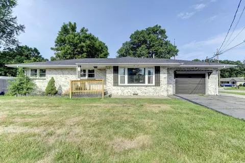 2772 Willowcreek Rd, Portage, IN 46368