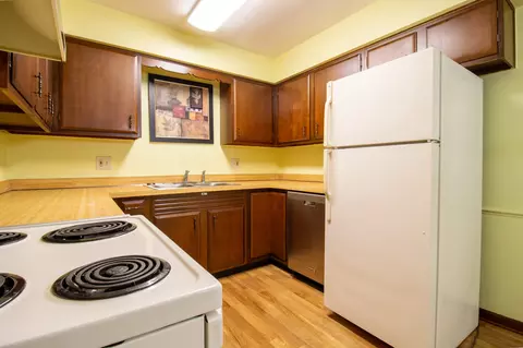 Kitchen - 1640 Camellia Dr #A1, Munster, IN 46321 photo 2 of 6