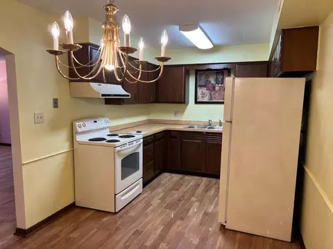 Kitchen - 1640 Camellia Dr #A1, Munster, IN 46321 photo 5 of 6