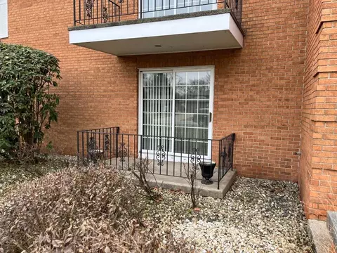 Exterior - 1640 Camellia Dr #A1, Munster, IN 46321 photo 3 of 9