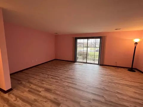 Living - 1640 Camellia Dr #A1, Munster, IN 46321 photo 6 of 8