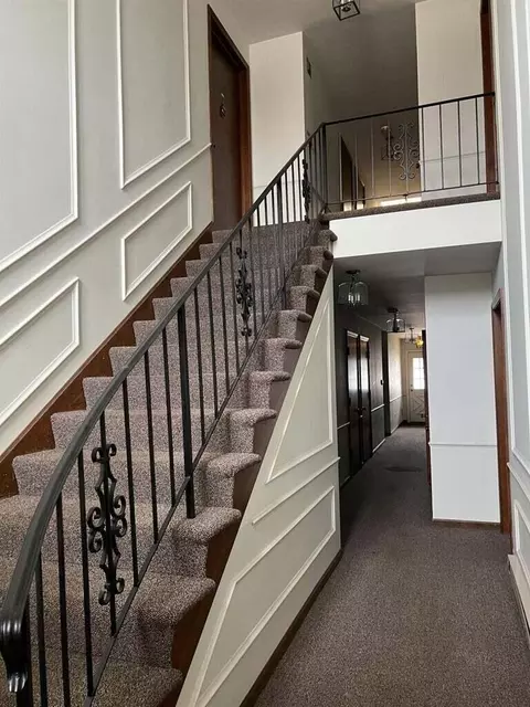Entry Way - 1640 Camellia Dr #A1, Munster, IN 46321 photo 5 of 7