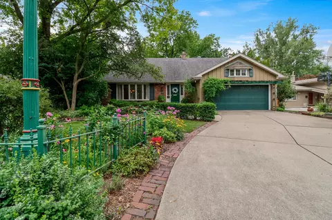 1322 Fisher St, Munster, IN 46321
