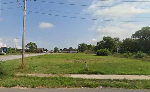 2377 Grant St, Gary, IN 46404