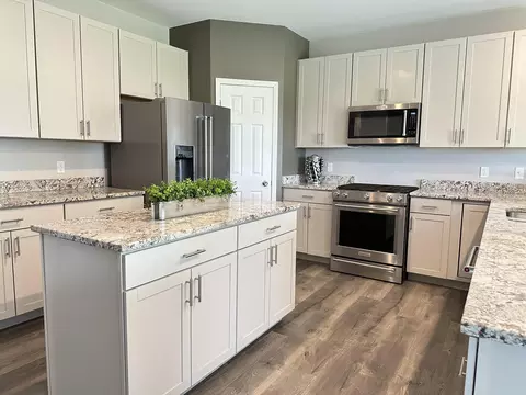 Kitchen - 2612 W 132nd Ln, Crown Point, IN 46307 photo 1 of 4