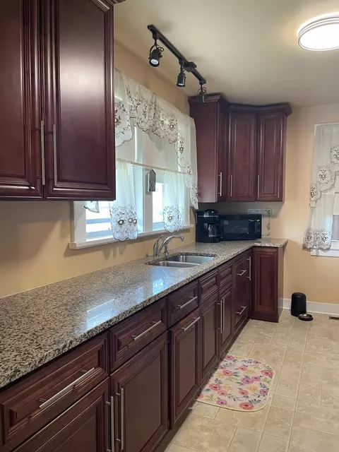 1534 Parkview Ave, Whiting, IN 46394 photo 5