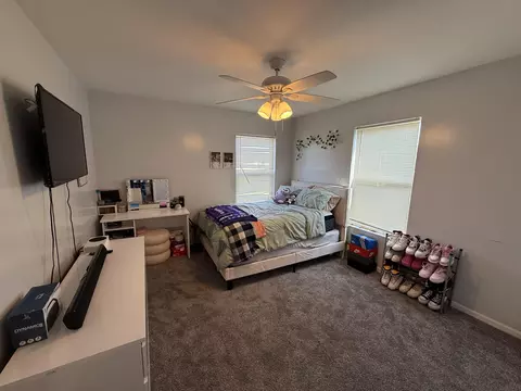 572 Jefferson St, Gary, IN 46402 photo 3