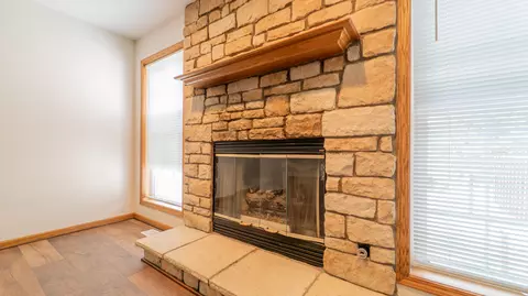 Living - 930 Doe Path Ln, Crown Point, IN 46307 photo 4 of 5