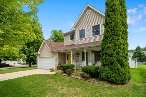 Exterior - 400 Edith Ct, Crown Point, IN 46307 photo 2 of 7