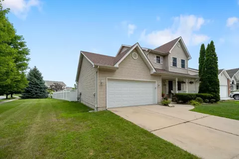 Exterior - 400 Edith Ct, Crown Point, IN 46307 photo 3 of 7