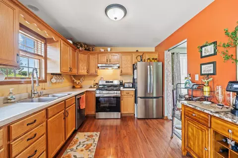 Kitchen - 400 Edith Ct, Crown Point, IN 46307 photo 2 of 2