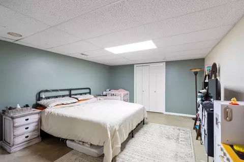 Bedroom - 400 Edith Ct, Crown Point, IN 46307 photo 6 of 6
