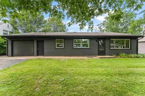 790 Timberline Pkwy, Valparaiso, IN 46385