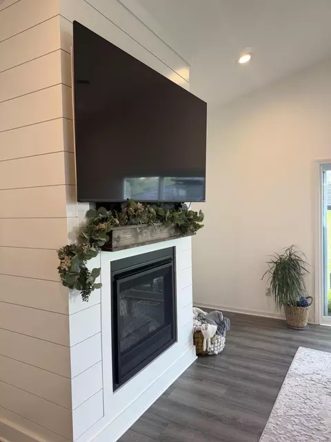 Living - 703 Verdano Ter, Crown Point, IN 46307 photo 3 of 4