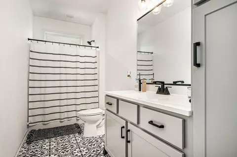 Bath - 703 Verdano Ter, Crown Point, IN 46307 photo 2 of 2