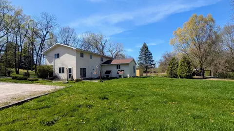 395 N 375, Valparaiso, IN 46385