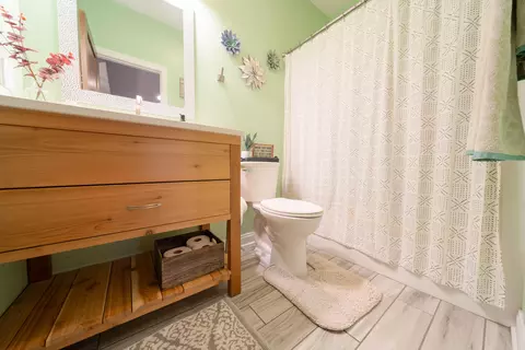 Bath - 4915 E 129th Ave, Crown Point, IN 46307 photo 4 of 5