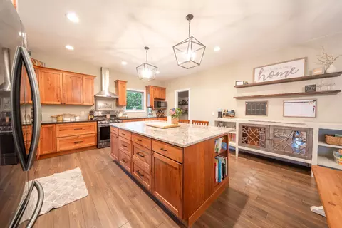 Kitchen - 4915 E 129th Ave, Crown Point, IN 46307 photo 2 of 3